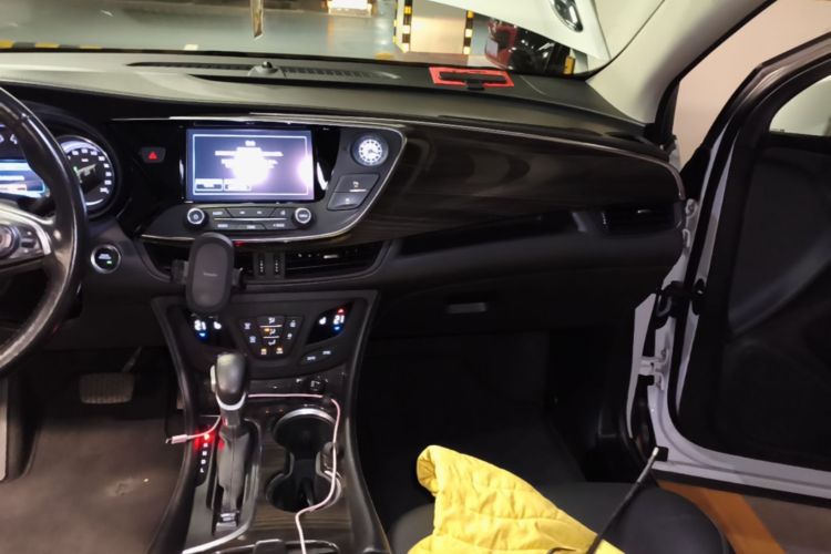 Used Buick Envision 2018 20T Two-Wheel-Drive Elite Model Audio And AC Panel