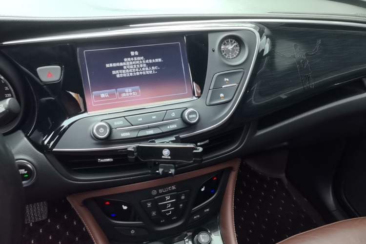 Used Buick Envision 2018 28T Four-Wheel Drive Elite Version Audio And AC Panel