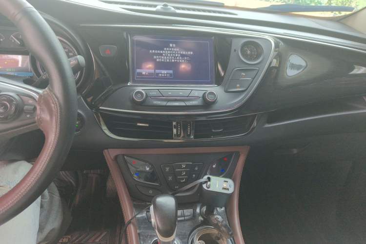 Used Buick Envision 2018 28T Four-Wheel Drive Elite Version Audio And AC Panel