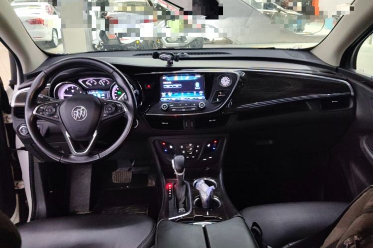 Used Buick Envision 2018 20T Two-Wheel-Drive Elite Model Center Console