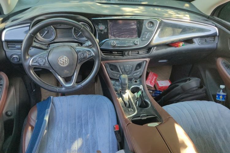 Used Buick Envision 2018 20T Two-Wheel Drive Luxury Model Center Console