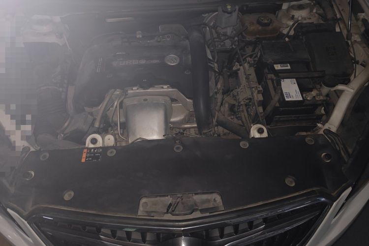 Used Buick Envision 2018 28T Four-Wheel Drive Elite Version Engine Bay