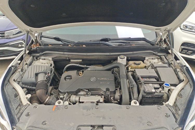 Used Buick Envision 2018 20T Two-Wheel-Drive Elite Model Engine Bay