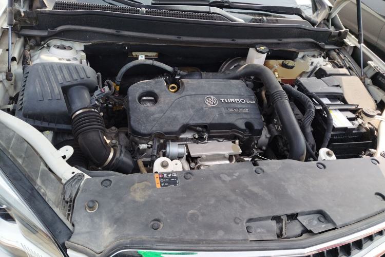Used Buick Envision 2018 20T Two-Wheel Drive Luxury Model Engine Bay