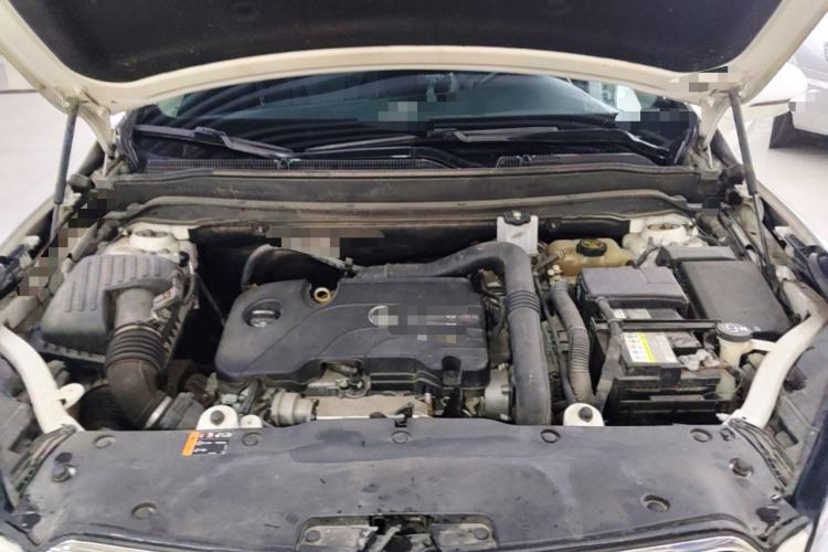 Used Buick Envision 2018 20T Two-Wheel-Drive Elite Model Engine Bay