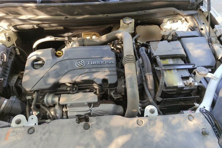 Used Buick Envision 2018 20T Two-Wheel Drive Luxury Model Engine Bay