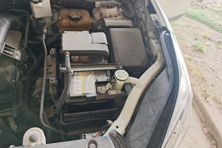 Used Buick Envision 2018 28T Four-Wheel Drive Elite Version Engine Bay Left