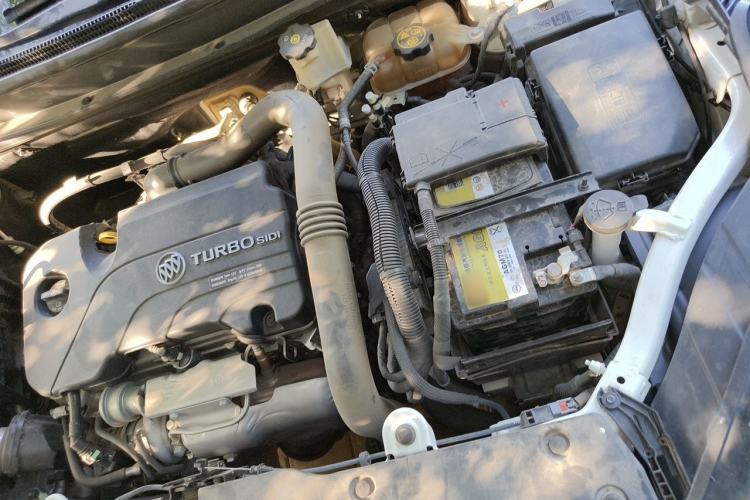 Used Buick Envision 2018 20T Two-Wheel Drive Luxury Model Engine Bay Left