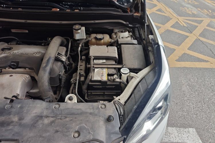 Used Buick Envision 2018 28T Four-Wheel Drive Elite Version Engine Bay Left
