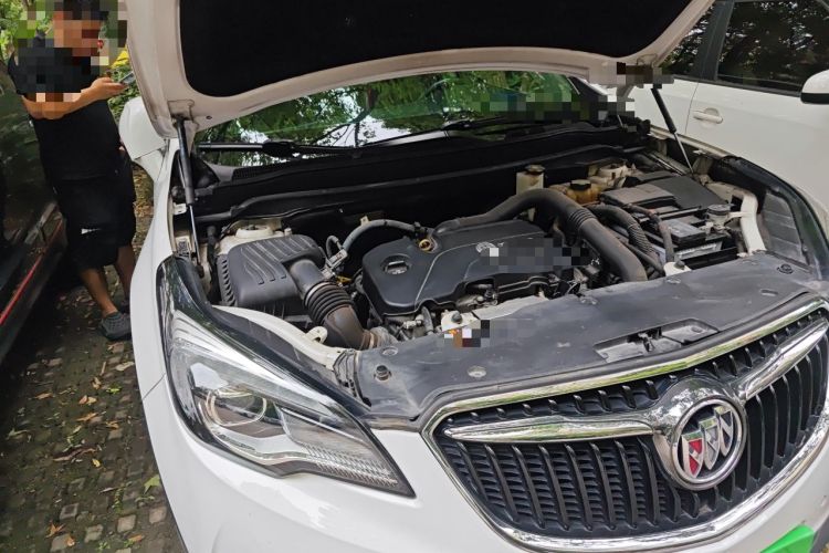 Used Buick Envision 2018 20T Two-Wheel Drive Luxury Model Engine Bay Right