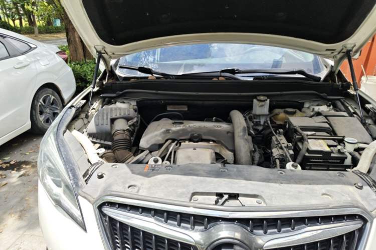Used Buick Envision 2018 28T Four-Wheel Drive Elite Version Engine Bay Right