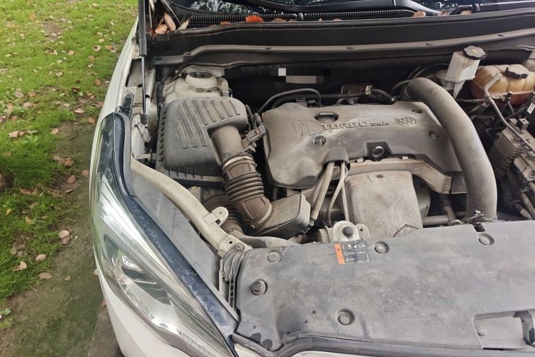 Used Buick Envision 2018 28T Four-Wheel Drive Elite Version Engine Bay Right