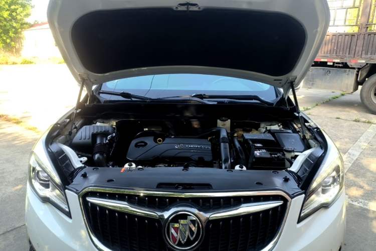 Used Buick Envision 2018 20T Two-Wheel Drive Luxury Model Engine Bay