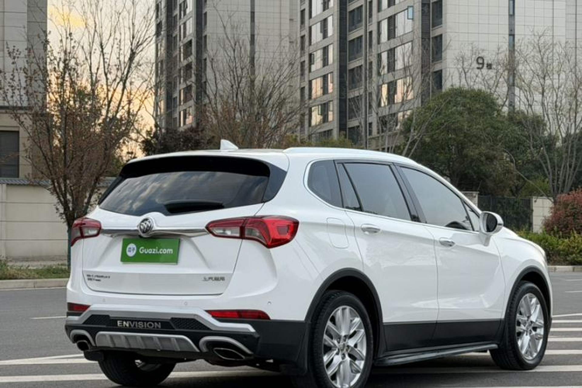 Used Buick Envision 2018 28T Four-Wheel Drive Luxury Model Exterior 2