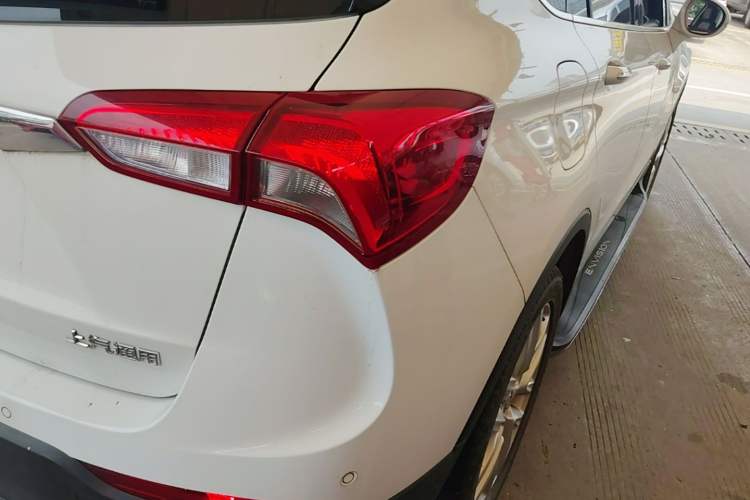 Used Buick Envision 2018 28T Four-Wheel Drive Elite Version Exterior 3