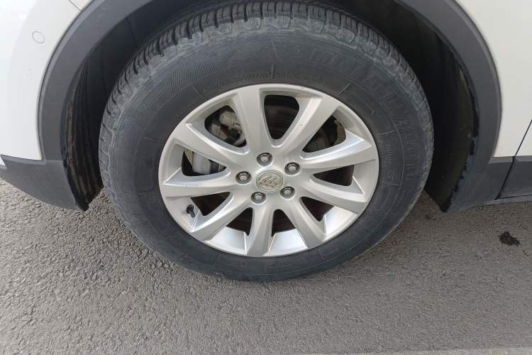 Used Buick Envision 2018 20T Two-Wheel Drive Luxury Model Exterior 4