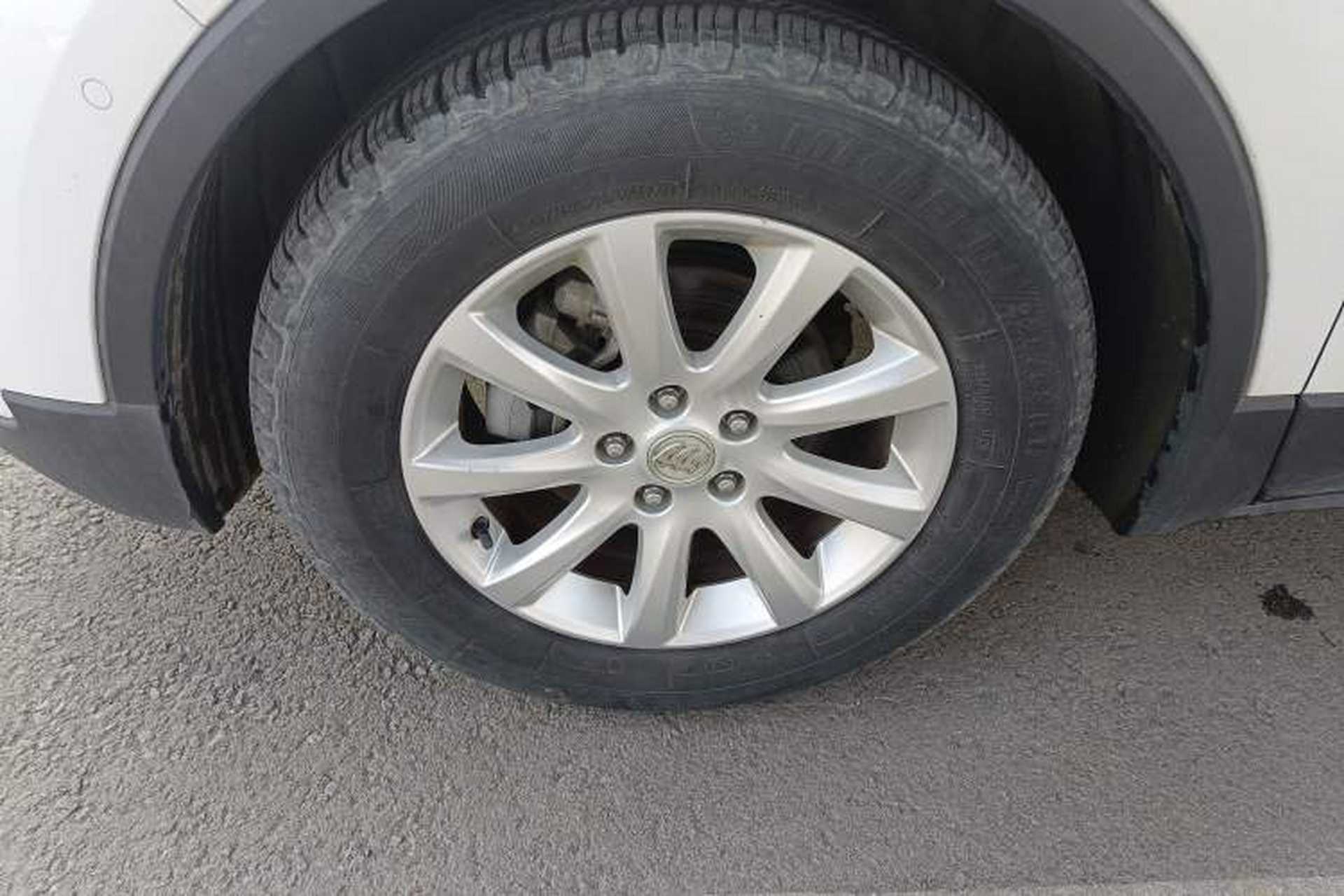 Used Buick Envision 2018 20T Two-Wheel Drive Luxury Model Exterior 4