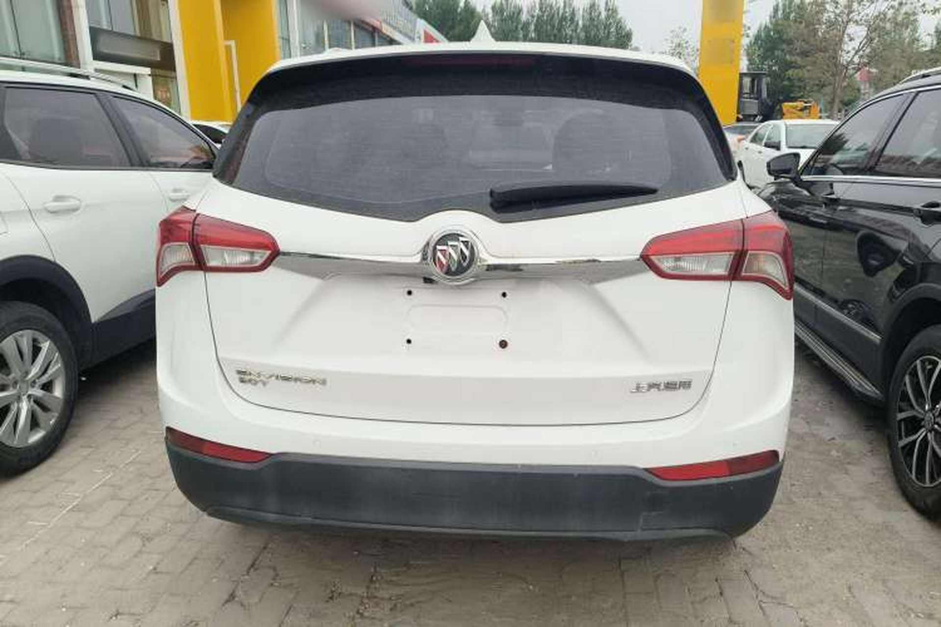 Used Buick Envision 2018 20T Two-Wheel Drive Luxury Model Exterior 4