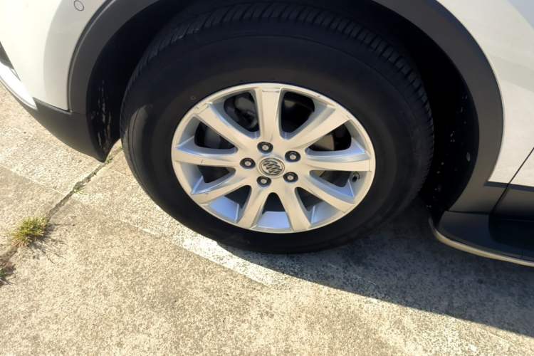 Used Buick Envision 2018 20T Two-Wheel Drive Luxury Model Exterior 4