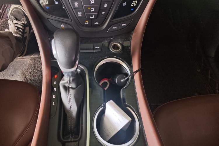 Used Buick Envision 2018 28T Four-Wheel Drive Elite Version Gear Lever