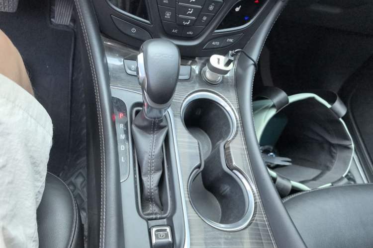 Used Buick Envision 2018 20T Two-Wheel-Drive Elite Model Gear Lever