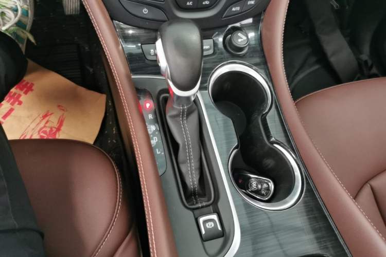 Used Buick Envision 2018 28T Four-Wheel Drive Elite Version Gear Lever