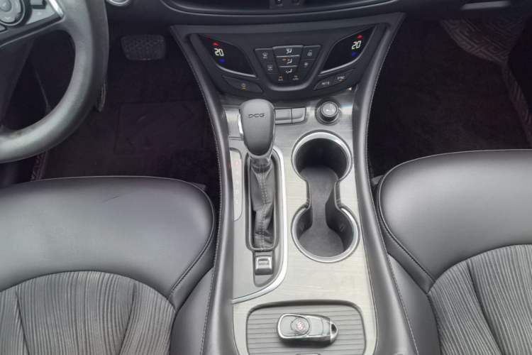 Used Buick Envision 2018 20T Two-Wheel-Drive Leading Model Gear Lever