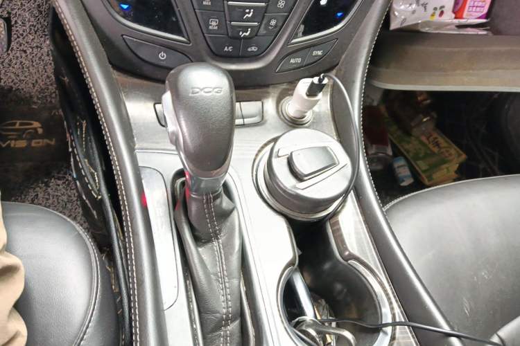 Used Buick Envision 2018 20T Two-Wheel-Drive Elite Model Gear Lever