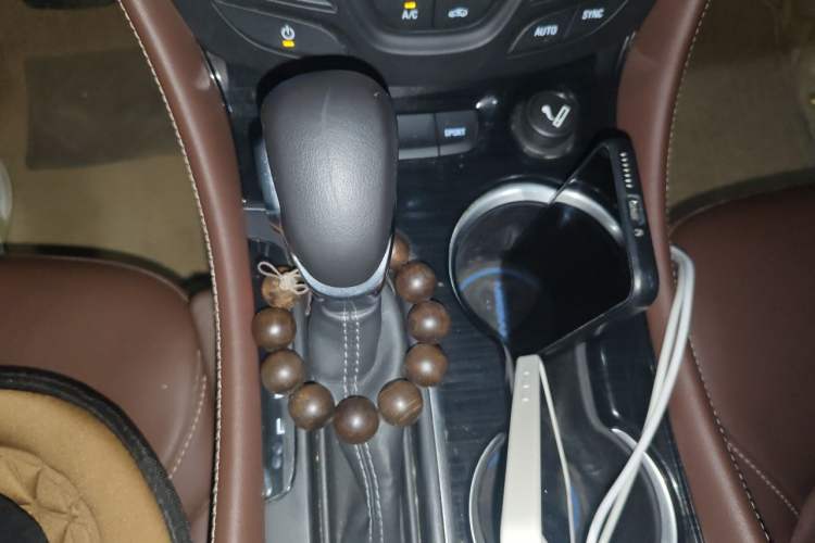 Used Buick Envision 2018 28T Four-Wheel Drive Elite Version Gear Lever