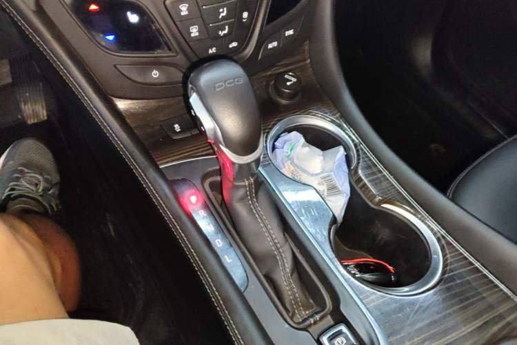 Used Buick Envision 2018 20T Two-Wheel-Drive Elite Model Gear Lever