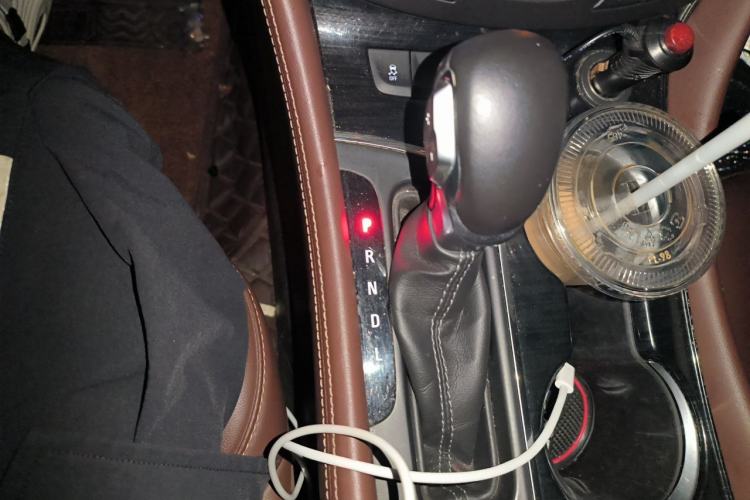 Used Buick Envision 2018 28T Four-Wheel Drive Luxury Model Gear Lever