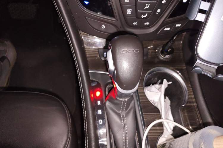 Used Buick Envision 2018 20T Two-Wheel-Drive Elite Model Gear Lever