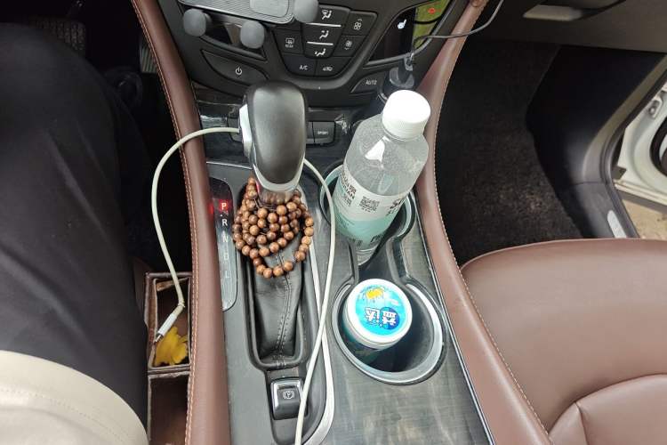 Used Buick Envision 2018 28T Four-Wheel Drive Elite Version Gear Lever