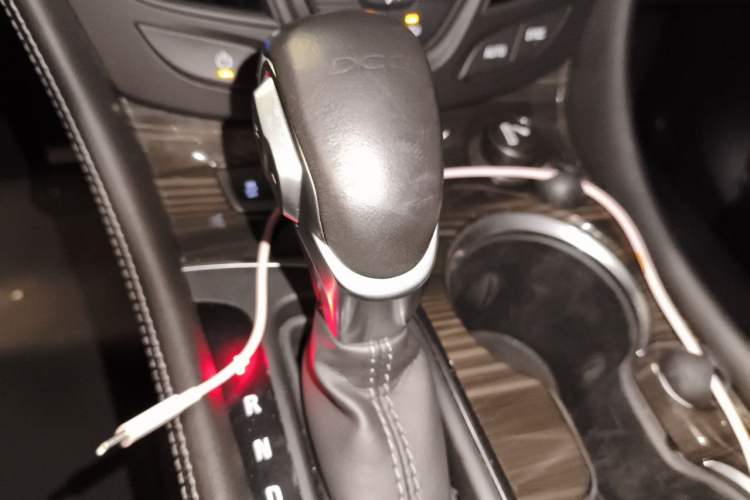 Used Buick Envision 2018 20T Two-Wheel-Drive Elite Model Gear Lever