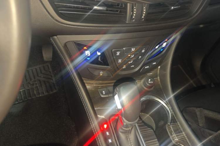 Used Buick Envision 2018 20T Two-Wheel-Drive Elite Model Gear Lever