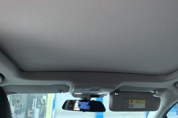 Used Buick Envision 2018 20T Two-Wheel-Drive Elite Model Headliner