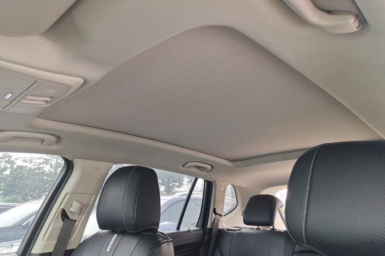 Used Buick Envision 2018 20T Two-Wheel-Drive Elite Model Headliner