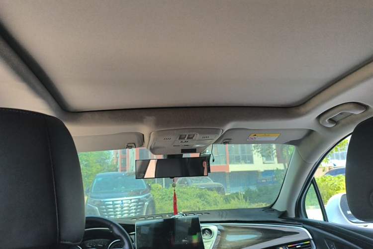 Used Buick Envision 2018 20T Two-Wheel-Drive Elite Model Headliner