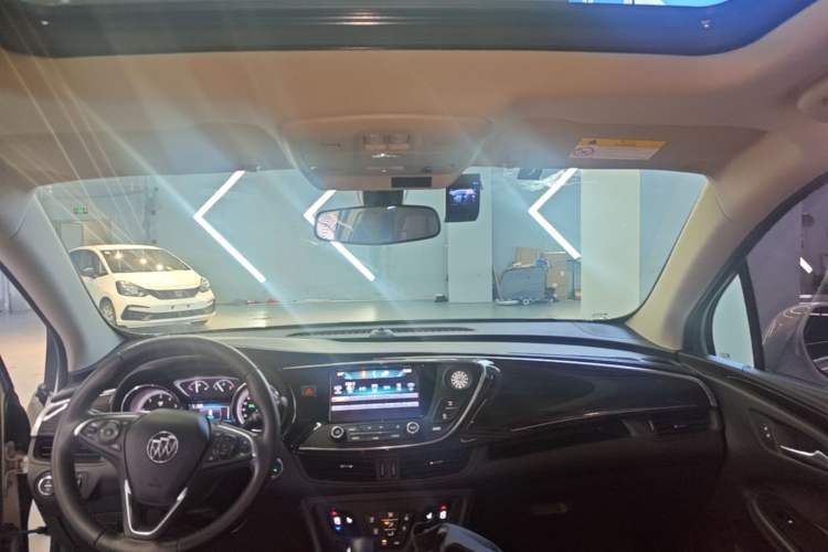 Used Buick Envision 2018 20T Two-Wheel-Drive Elite Model Headliner