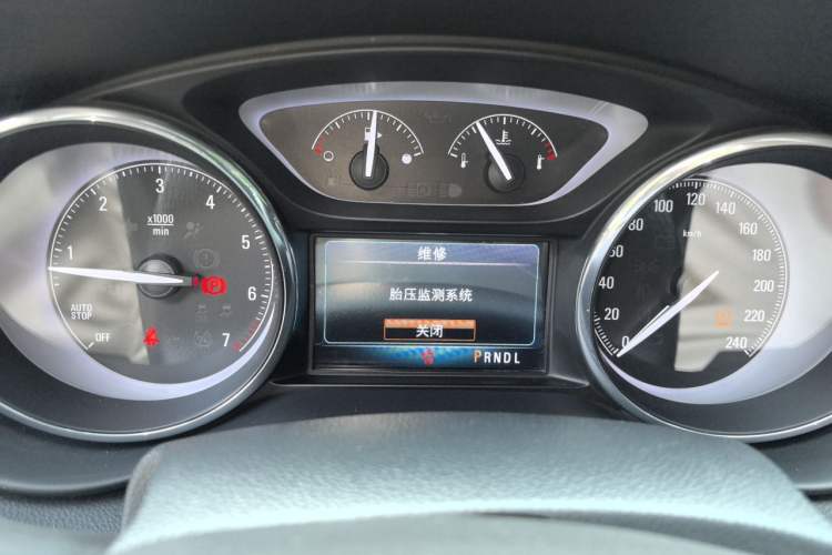 Used Buick Envision 2018 20T Two-Wheel-Drive Elite Model Instrument Cluster
