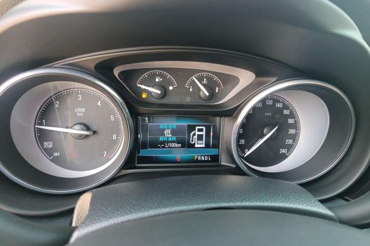 Used Buick Envision 2018 20T Two-Wheel-Drive Elite Model Instrument Cluster
