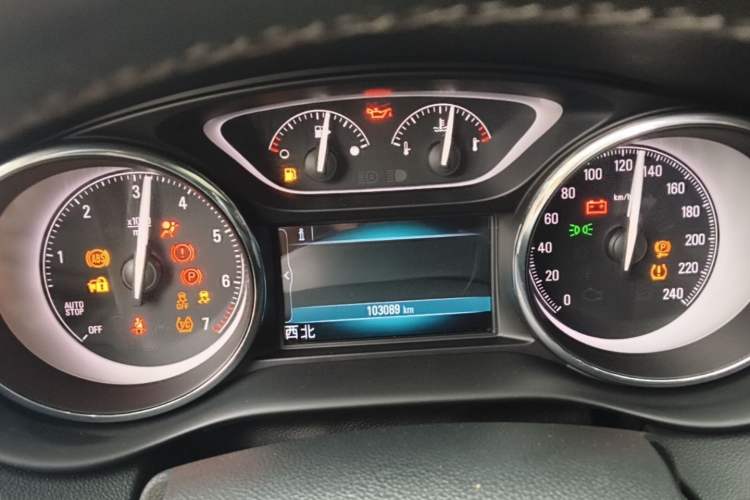 Used Buick Envision 2018 28T Four-Wheel Drive Elite Version Instrument Cluster