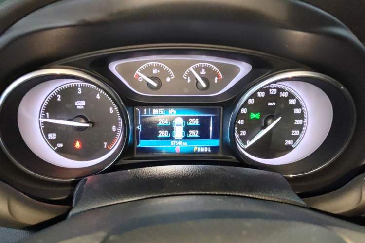 Used Buick Envision 2018 20T Two-Wheel-Drive Elite Model Instrument Cluster