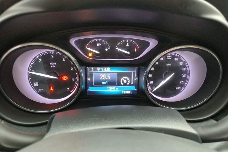 Used Buick Envision 2018 20T Two-Wheel-Drive Elite Model Instrument Cluster