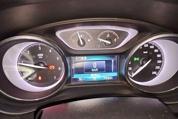 Used Buick Envision 2018 20T Two-Wheel-Drive Elite Model Instrument Cluster