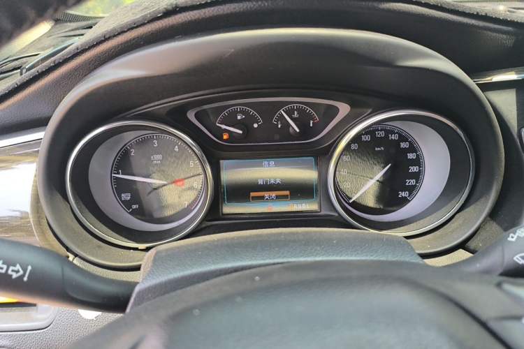 Used Buick Envision 2018 20T Two-Wheel-Drive Elite Model Instrument Cluster