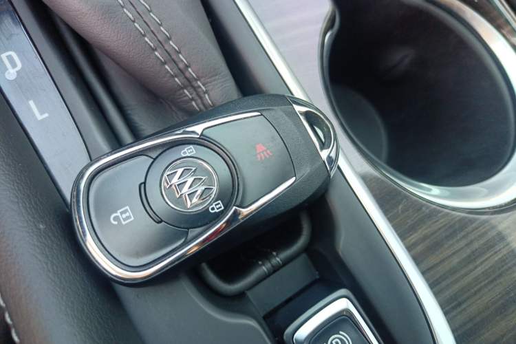 Used Buick Envision 2018 20T Two-Wheel-Drive Elite Model Interior 1