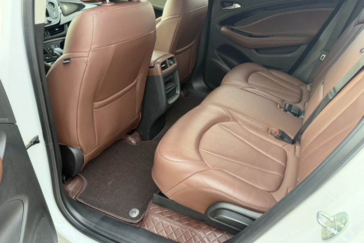 Used Buick Envision 2018 28T Four-Wheel Drive Luxury Model Interior 1