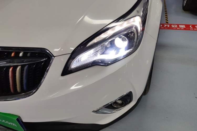 Used Buick Envision 2018 20T Two-Wheel-Drive Leading Model Left Front Headlight