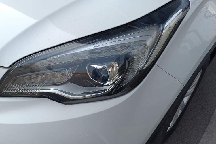 Used Buick Envision 2018 20T Two-Wheel Drive Luxury Model Left Front Headlight